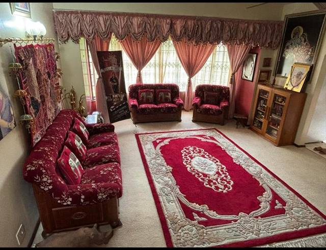 4 BEDROOM HOUSE FOR SALE IN CHILTERN HILLS